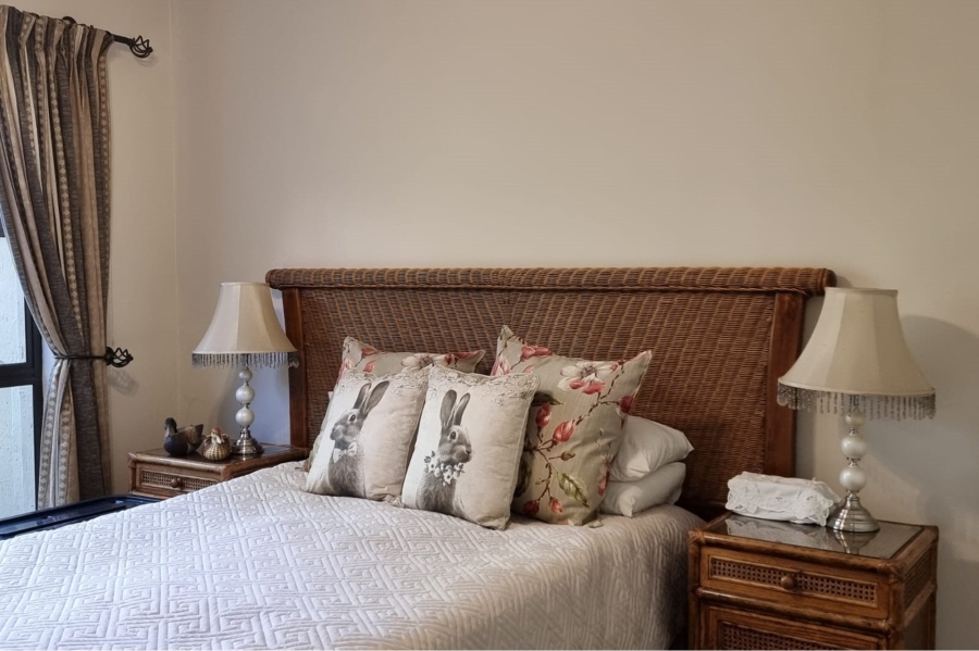 4 Bedroom Property for Sale in WestLake Country Safari Estate North West